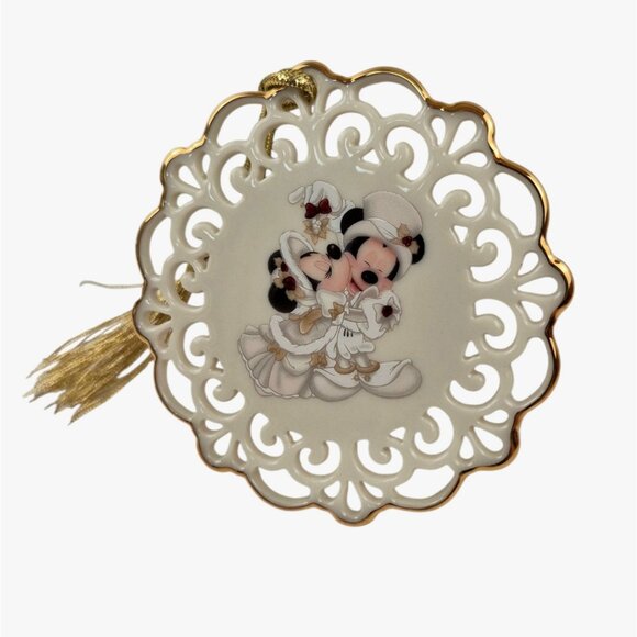 Walt Disney World Ornament A Mistletoe Kiss White Gold Trim Minnie Mickey NWT - Picture 10 of 10